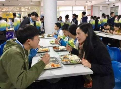 天津配餐事件爆料人视频,食品安全问题触目惊心 第2张 天津配餐事件爆料人视频,食品安全问题触目惊心 第2张